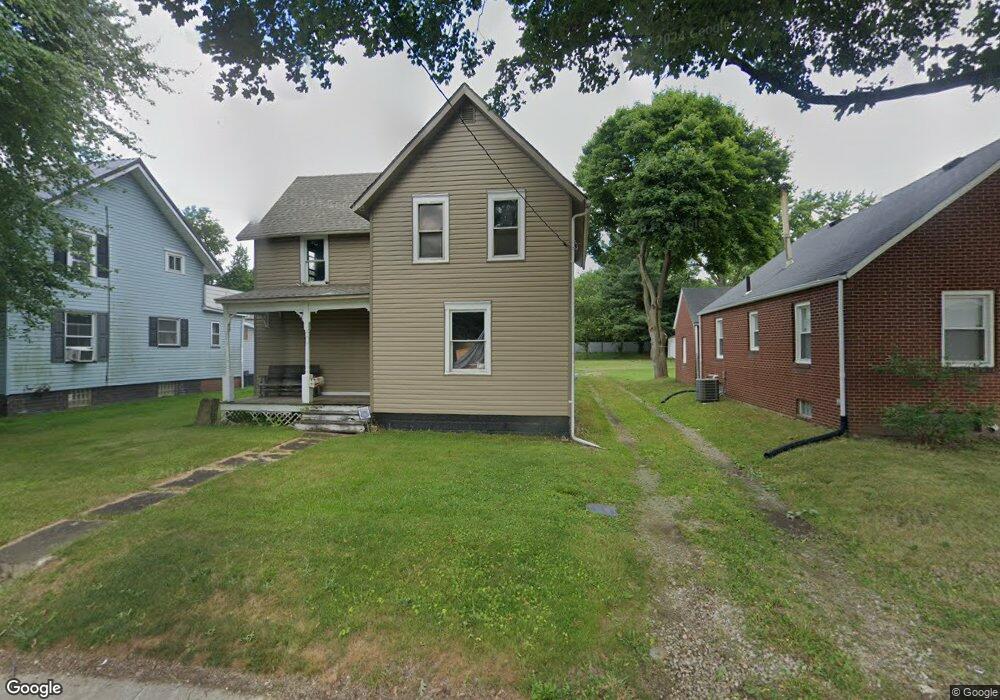 1807 Maple Ave NE, Canton, OH 44705 - photo 1