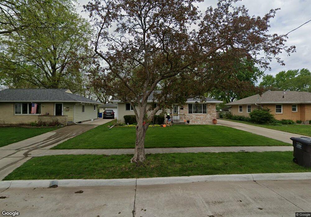1818 E 27th Ct, Des Moines, IA 50317 - photo 1