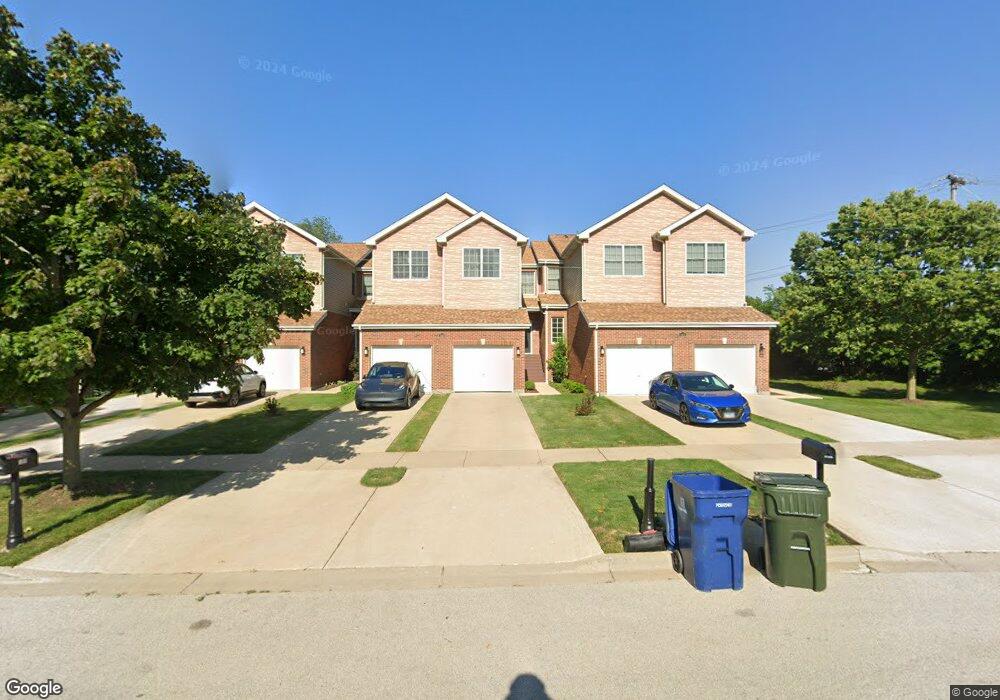 1420 N Charles Ave unit 200, Naperville, IL 60563 - photo 1