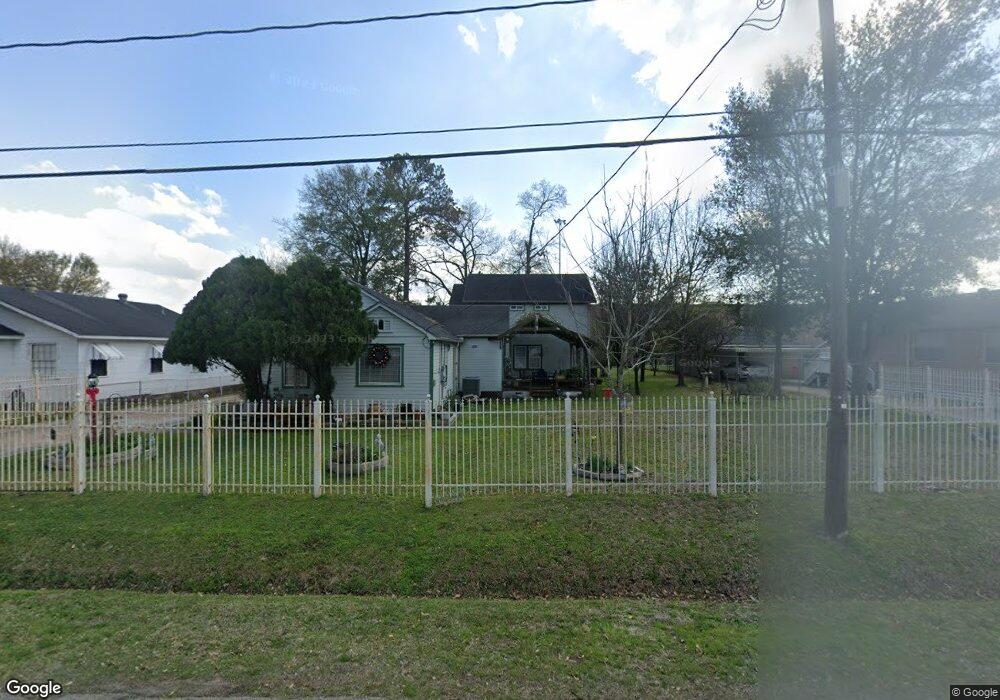 424 Caplin St, Houston, TX 77022 - photo 1