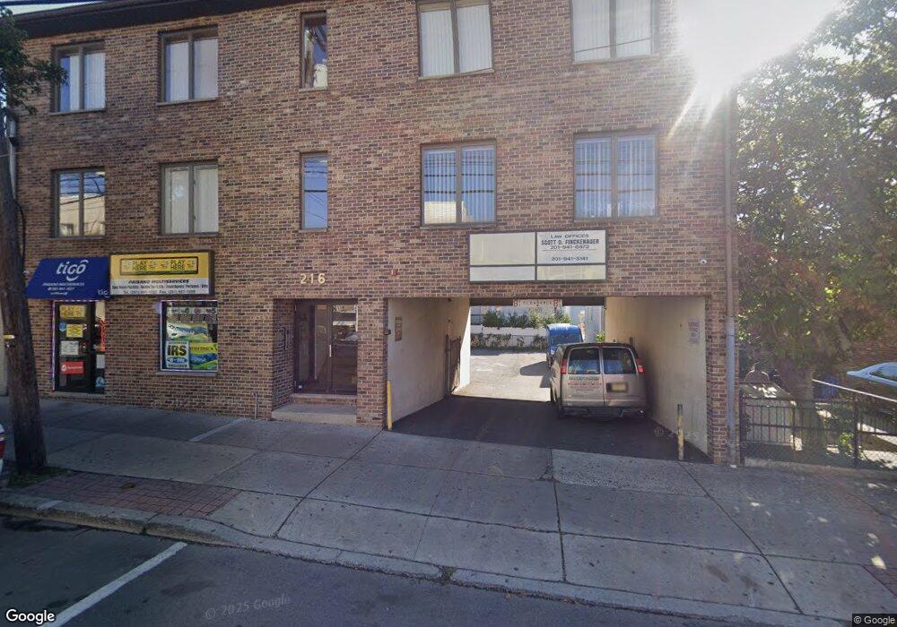 216 Anderson Ave unit 2N, Fairview, NJ 07022 - photo 1