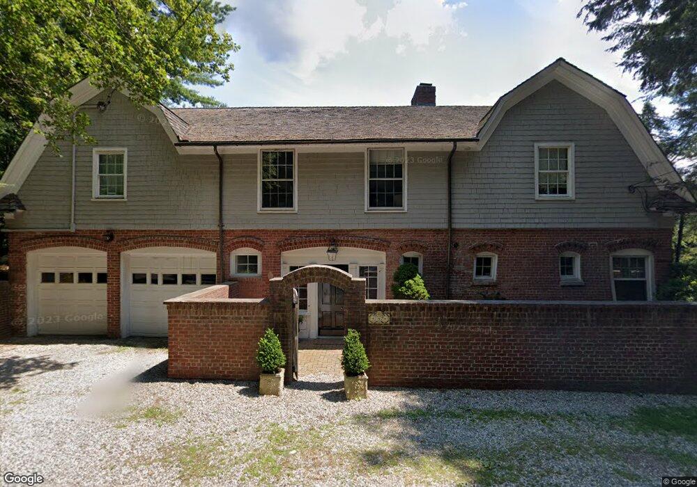 747 Valley Rd, New Canaan, CT 06840 - photo 1