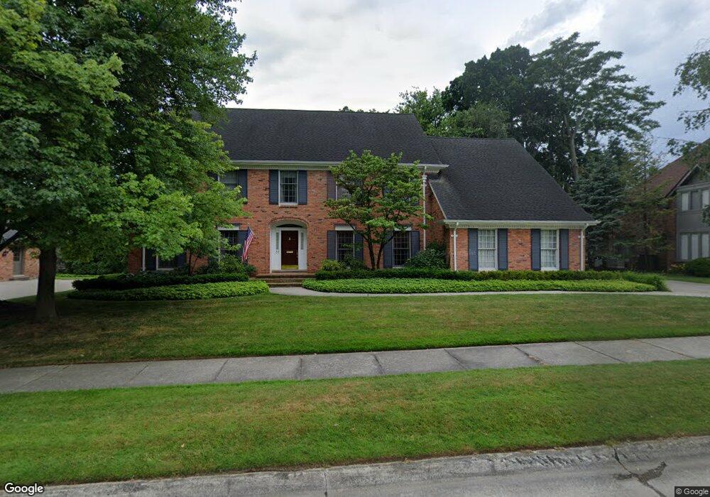 33 Briarwood Place, Grosse Pointe Farms, MI 48236 - photo 1