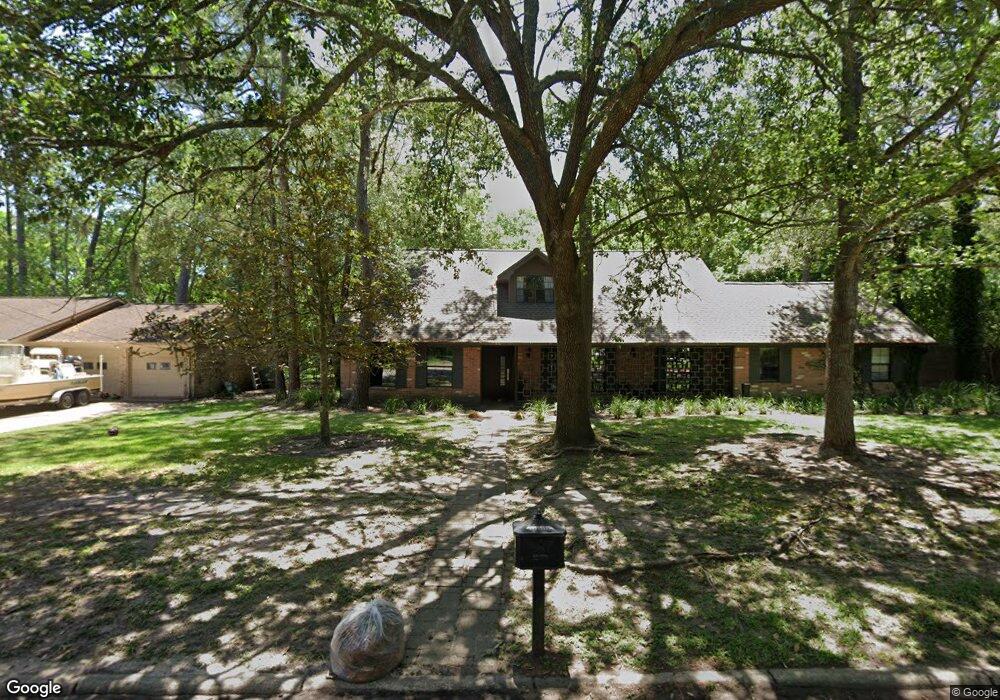 407 S Shadowbend Ave, Friendswood, TX 77546 - photo 1