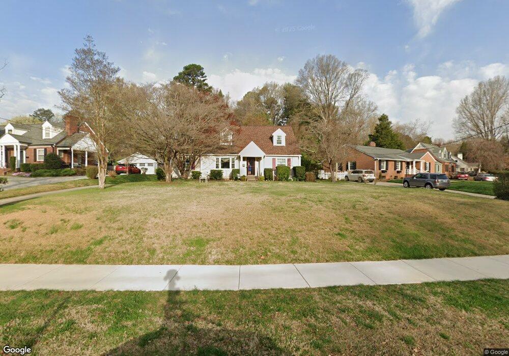 238 N Hawthorne Rd, Winston Salem, NC 27104 - photo 1