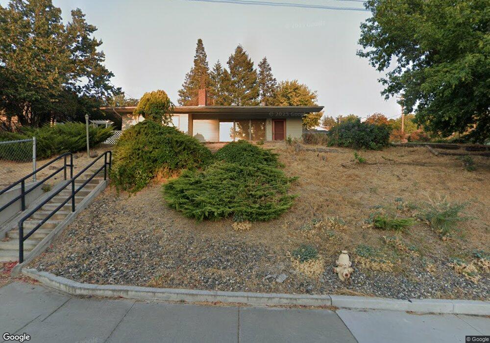 220 N Court St, Heppner, OR 97836 - photo 1