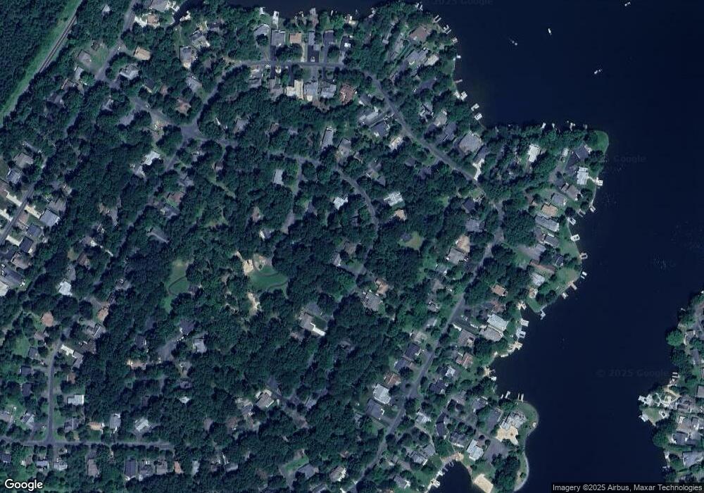 318 Stratford Cir, Locust Grove, VA 22508 - photo 1