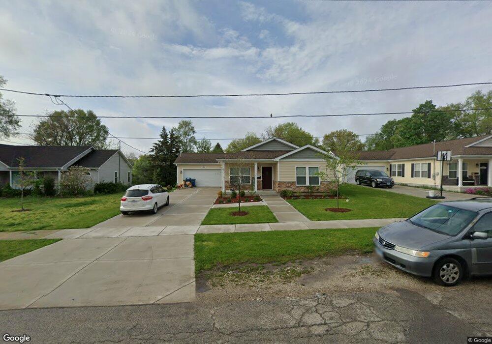 654 Spruce St, Aurora, IL 60506 - photo 1