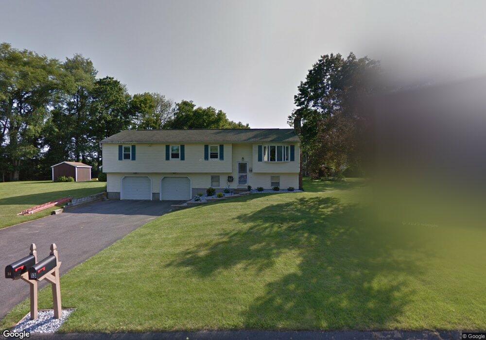 14 Pheasant Run Cir, Feeding Hills, MA 01030 - photo 1