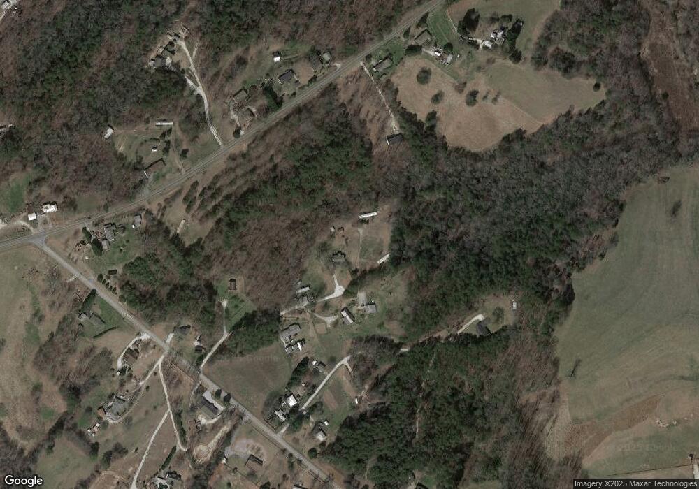 723 Holcombe Dr, Walhalla, SC 29691 - photo 1