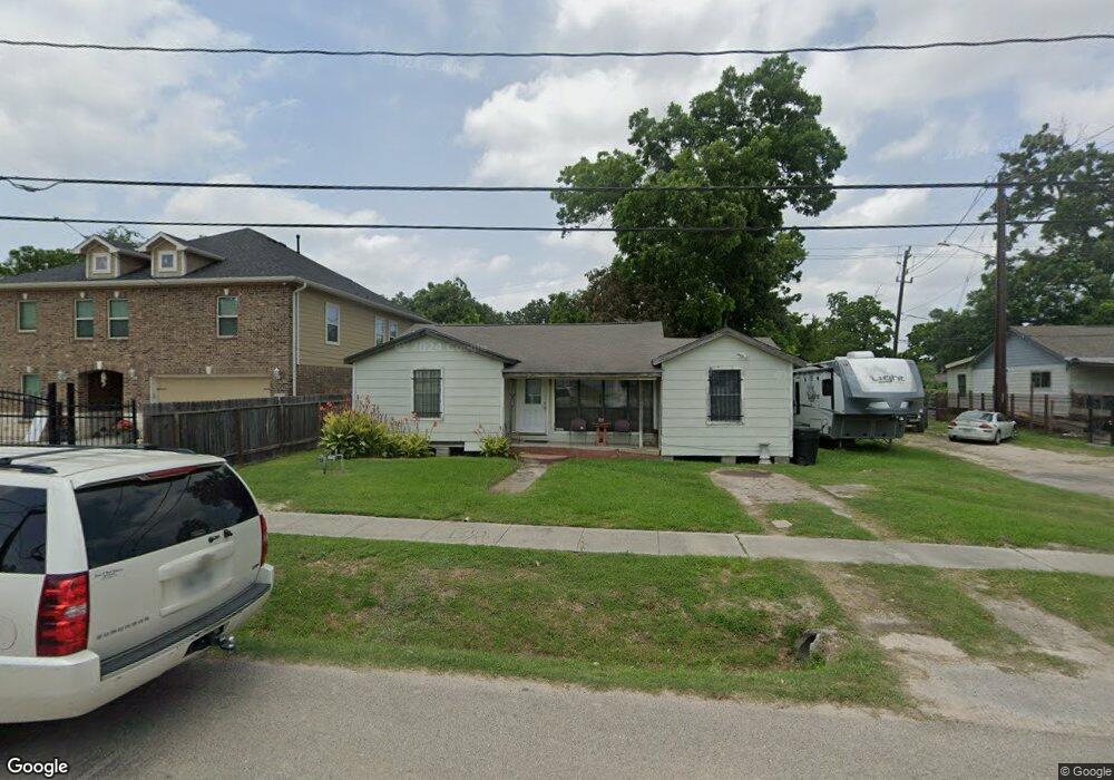 321 Neyland St, Houston, TX 77022 - photo 1