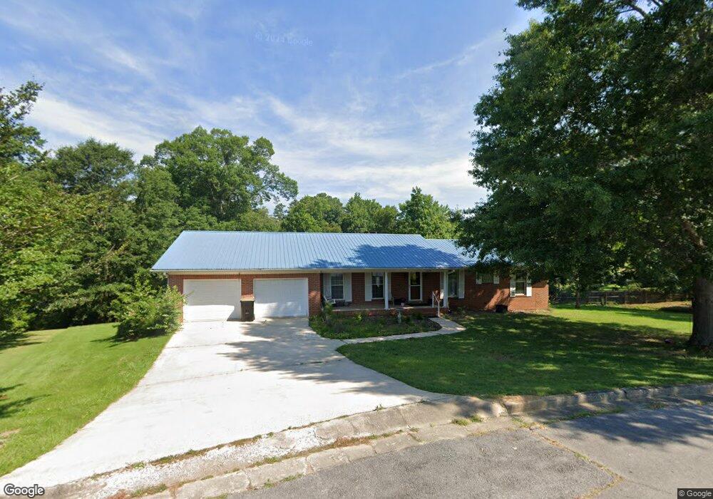 1609 Greenbrier Dr SW, Cullman, AL 35055 - photo 1