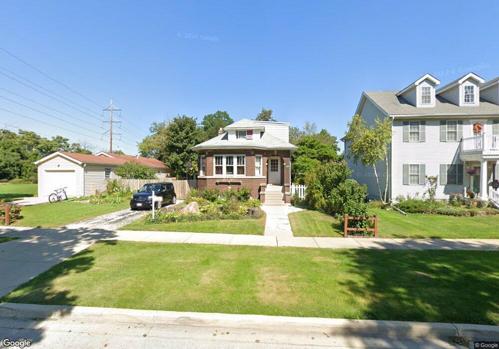 1306 Whitcomb Ave, Des Plaines, IL 60018 - photo 1