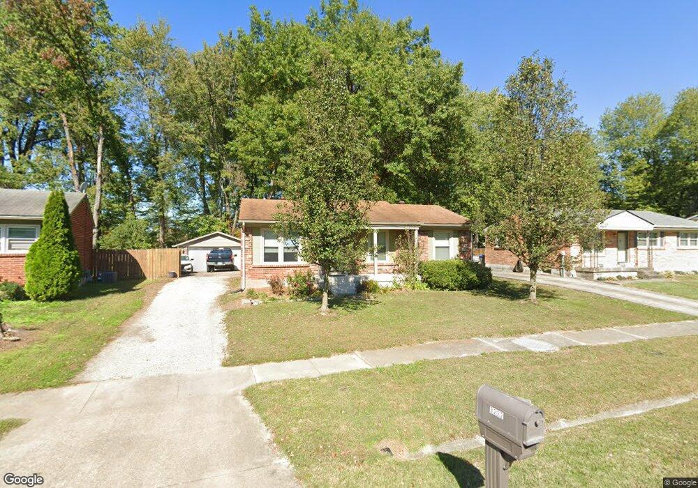 9222 Pagoda Dr, Louisville, KY 40229 - photo 1