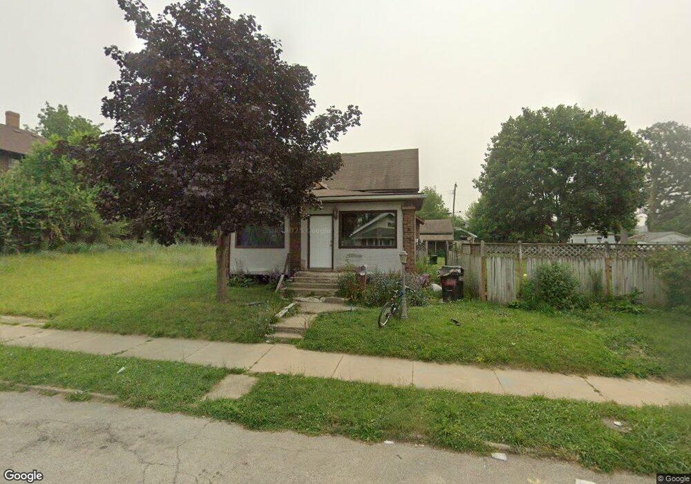 2104 S Mulberry St, Muncie, IN 47302 - photo 1