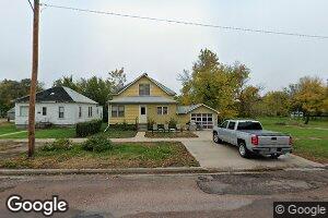 208 E Farmer Ave, Howard, SD 57349