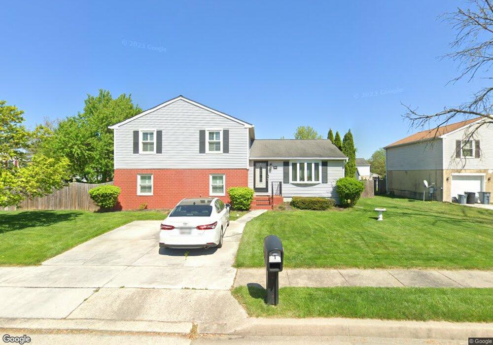 10 Van Yerrell Ct, Gwynn Oak, MD 21207 - photo 1