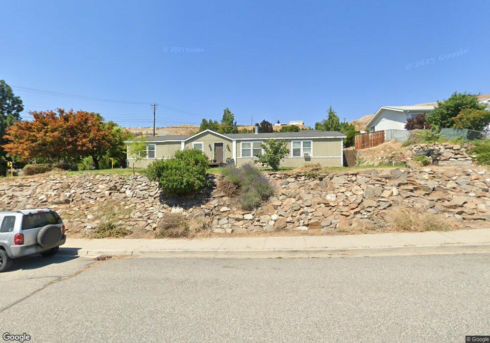 2503 11th St SE, East Wenatchee, WA 98802 - photo 1