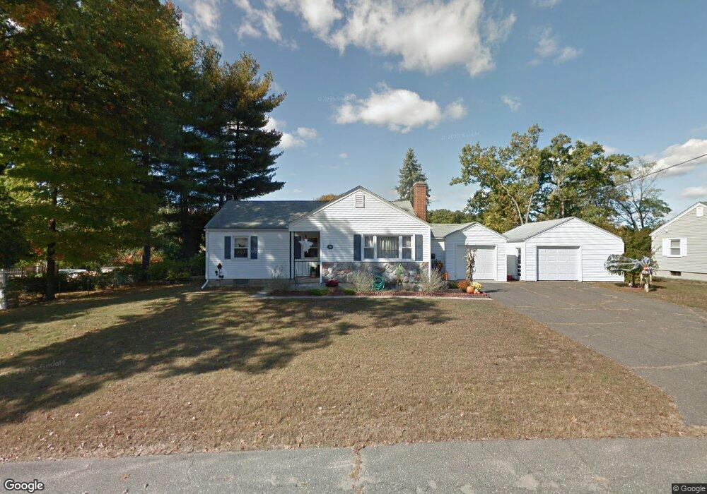 70 Sunset Dr, Chicopee, MA 01020 - photo 1