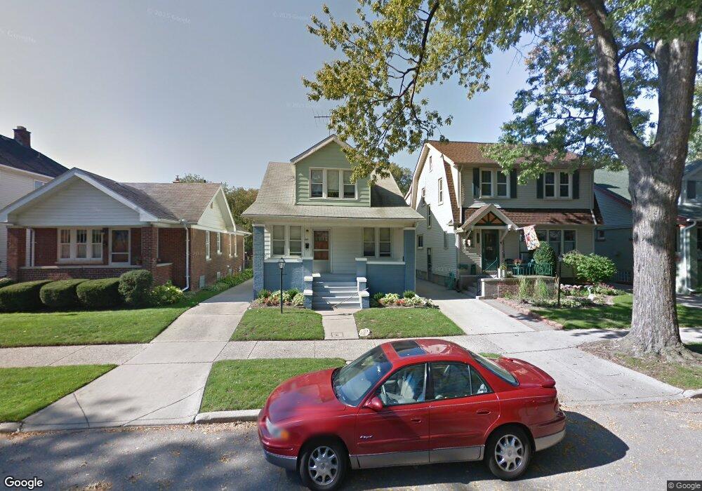 1353 Beaconsfield Ave, Grosse Pointe Park, MI 48230 - photo 1