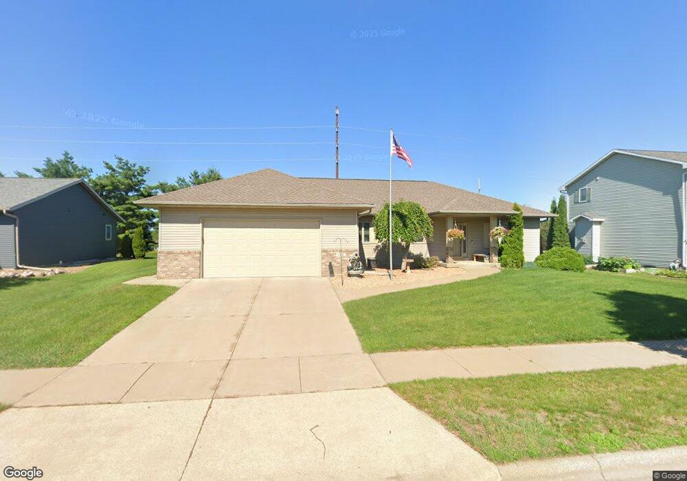 702 Remington Dr, Holmen, WI 54636 - photo 1