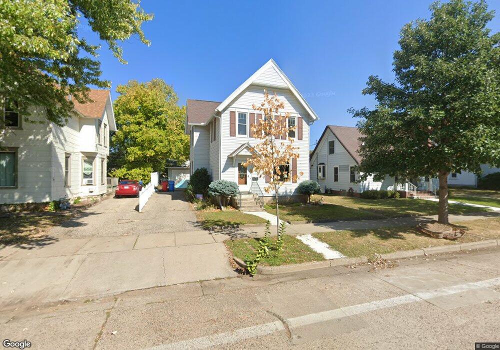 1062 W Wabasha St, Winona, MN 55987 - photo 1