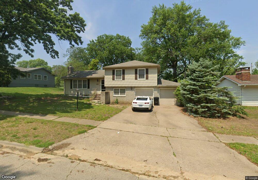 1638 SW Withdean Rd, Topeka, KS 66611 - photo 1