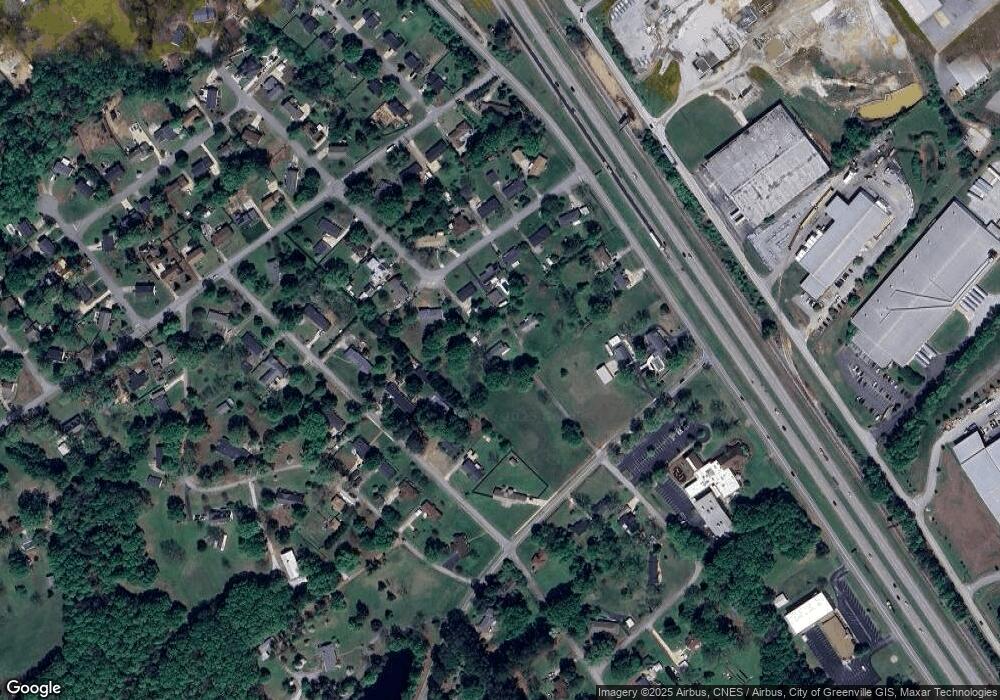 1007 Log Shoals Rd, Mauldin, SC 29662 - photo 1