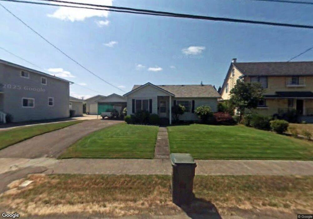 636 W Main St, Carlton, OR 97111 - photo 1