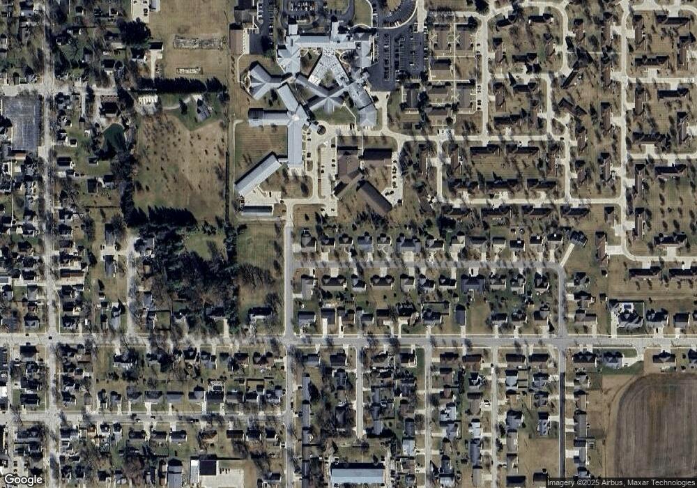 408 Clover Ln, Archbold, OH 43502 - photo 1