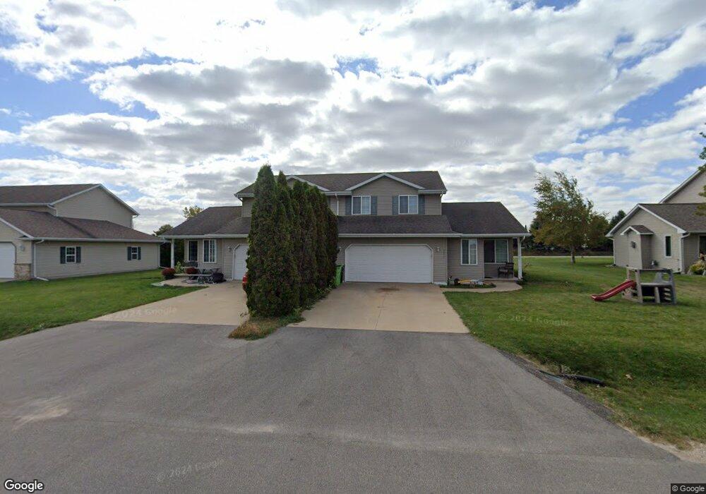 W5827 Skippers Ln, Appleton, WI 54915 - photo 1