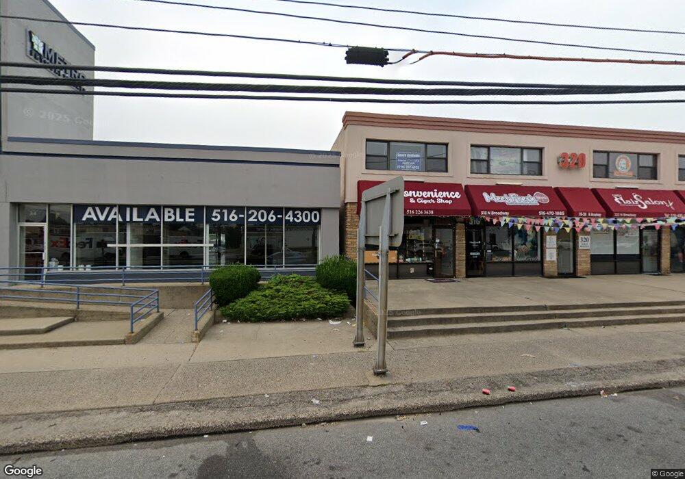 318 N Broadway, Jericho, NY 11753 - photo 1