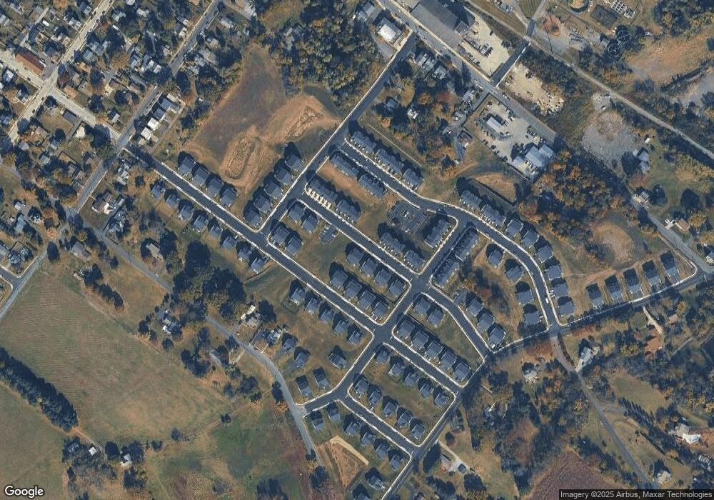 724 Peony Ln, Spring City, PA 19475 - photo 1