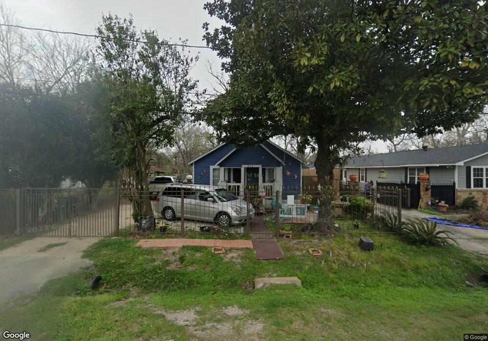 978 Calvin Ave, Houston, TX 77088 - photo 1
