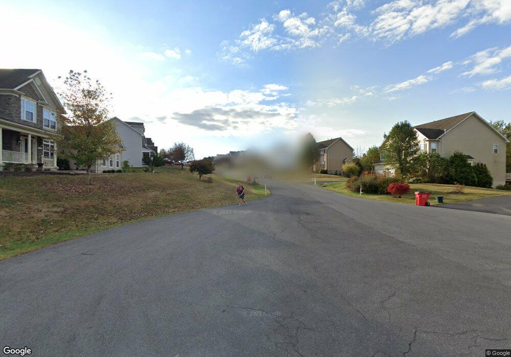 504 Shannon Dr N, Greencastle, PA 17225 - photo 1