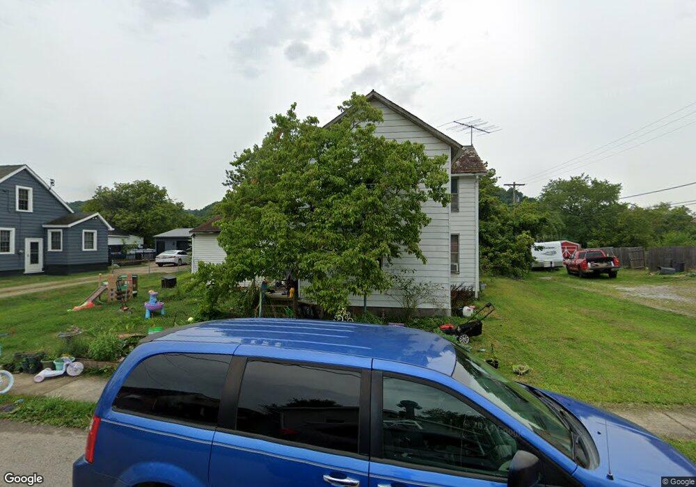 325 N Elm St, Sugar Grove, OH 43155 - photo 1