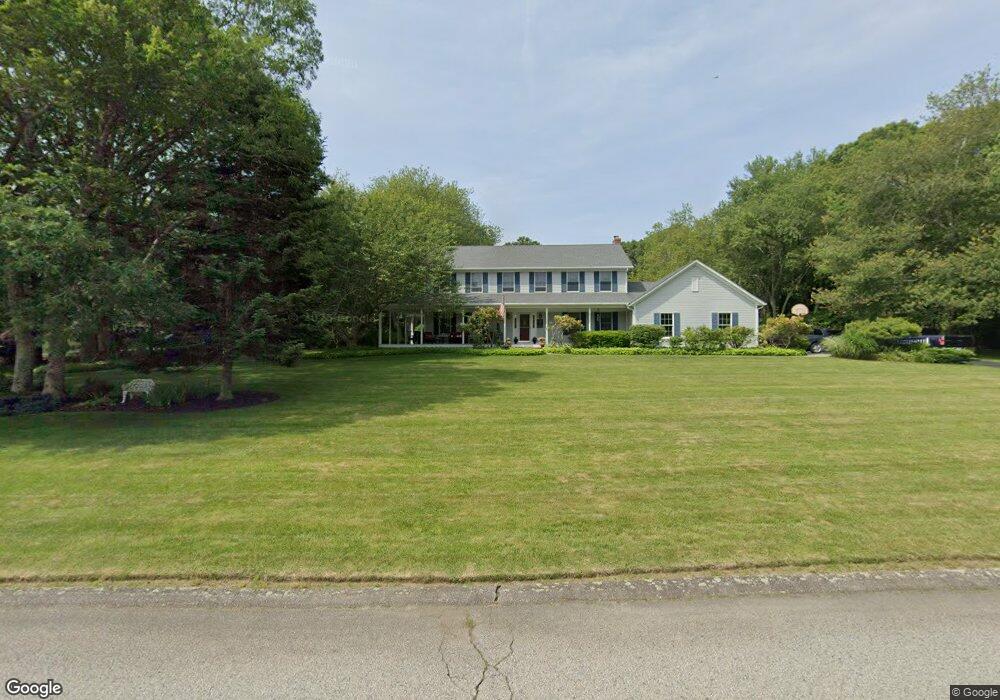 34 Finch Ln, Saunderstown, RI 02874 - photo 1