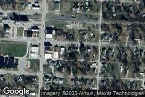 135 E South Ave, Sumner, IL 62466