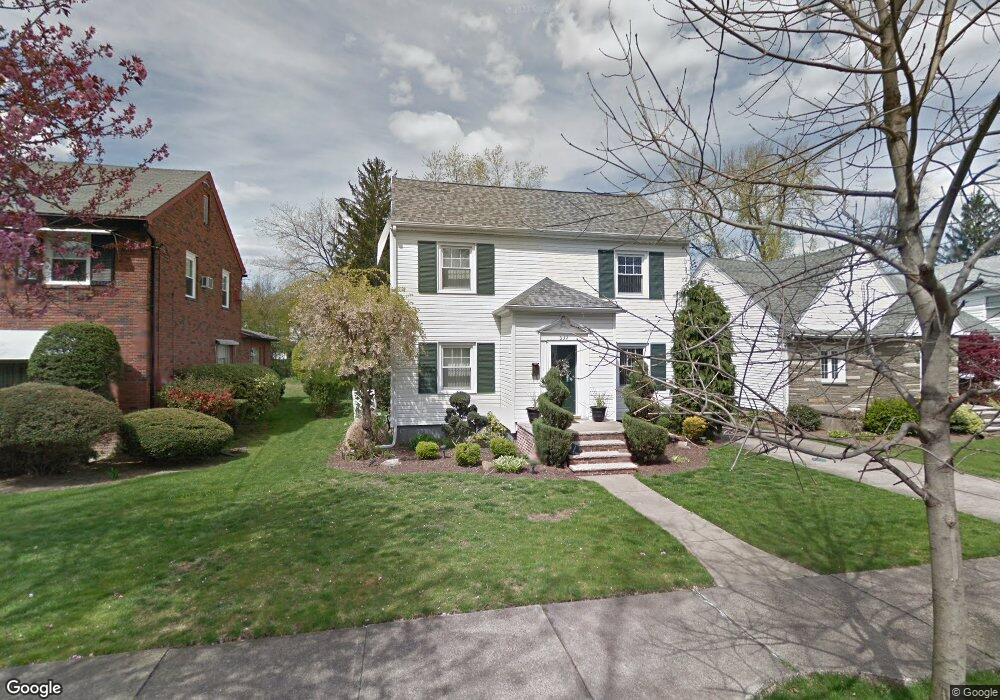 632 Meadowland Ave, Kingston, PA 18704 - photo 1