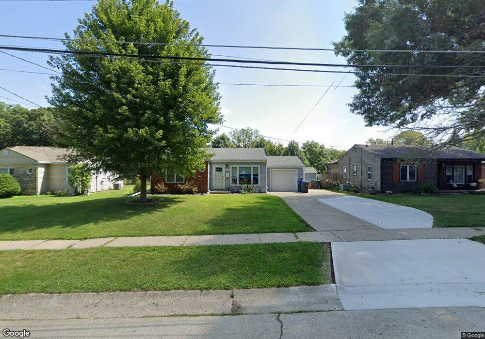 3025 34th Place, Des Moines, IA 50310 - photo 1