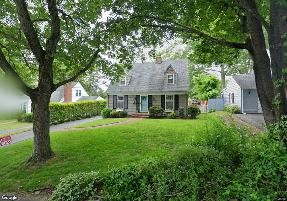 95 Louvain St, Fairfield, CT 06825 - photo 1