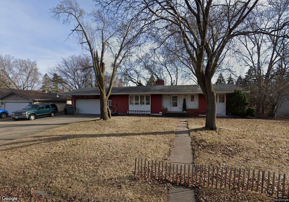 10123 94th Ave N, Maple Grove, MN 55369 - photo 1