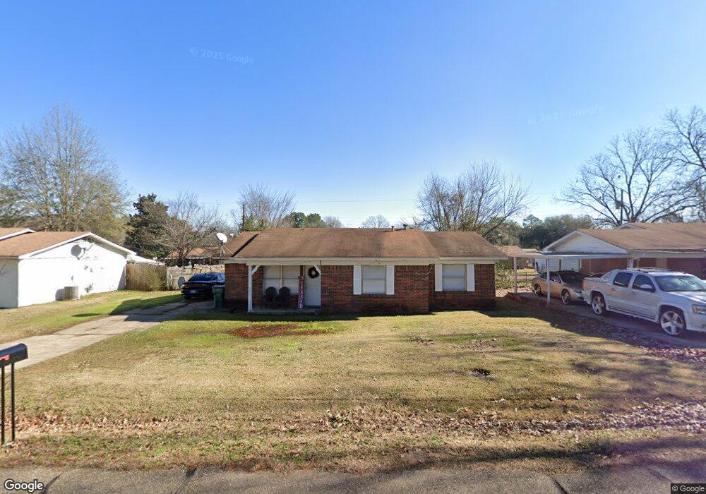 2011 Harrison Ln, Texarkana, TX 75501 - photo 1