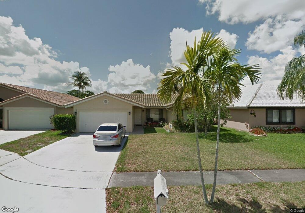 10070 SW 17th Ct, Davie, FL 33324 - photo 1