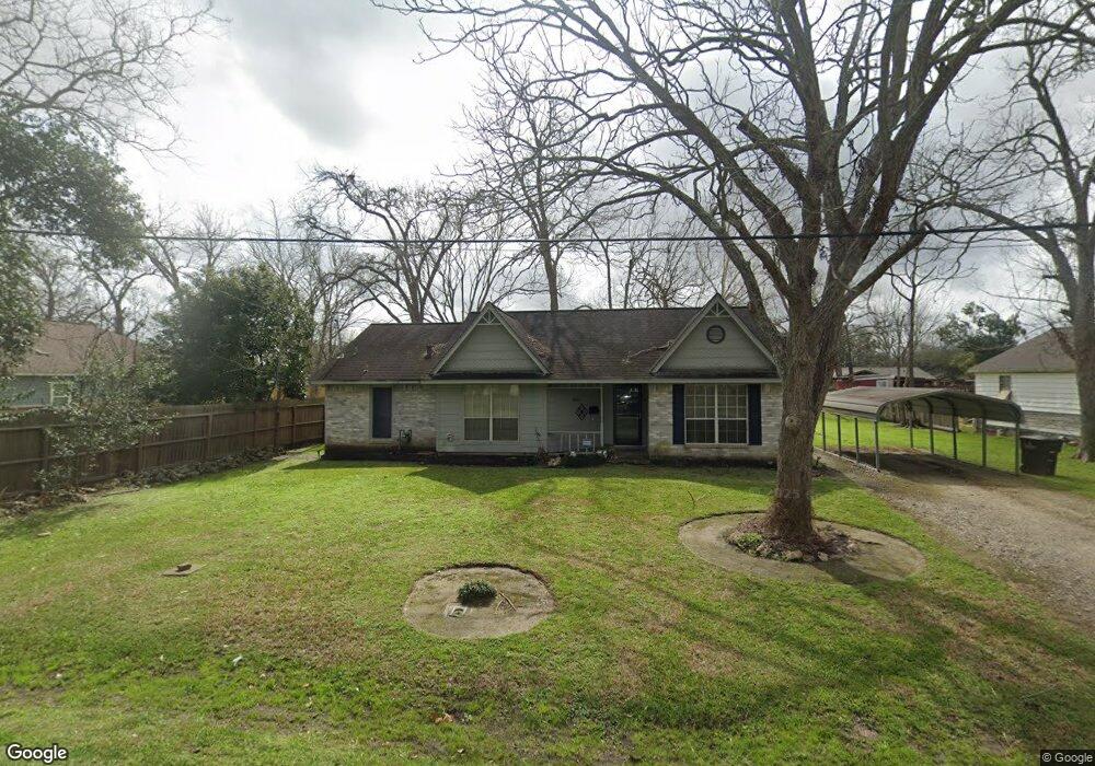 308 E Southland Ave, Alvin, TX 77511 - photo 1