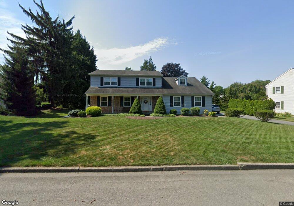 840 Laurel Dr, Bethlehem, PA 18017 - photo 1