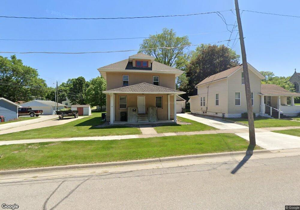 816 W 7th St, Cedar Falls, IA 50613 - photo 1
