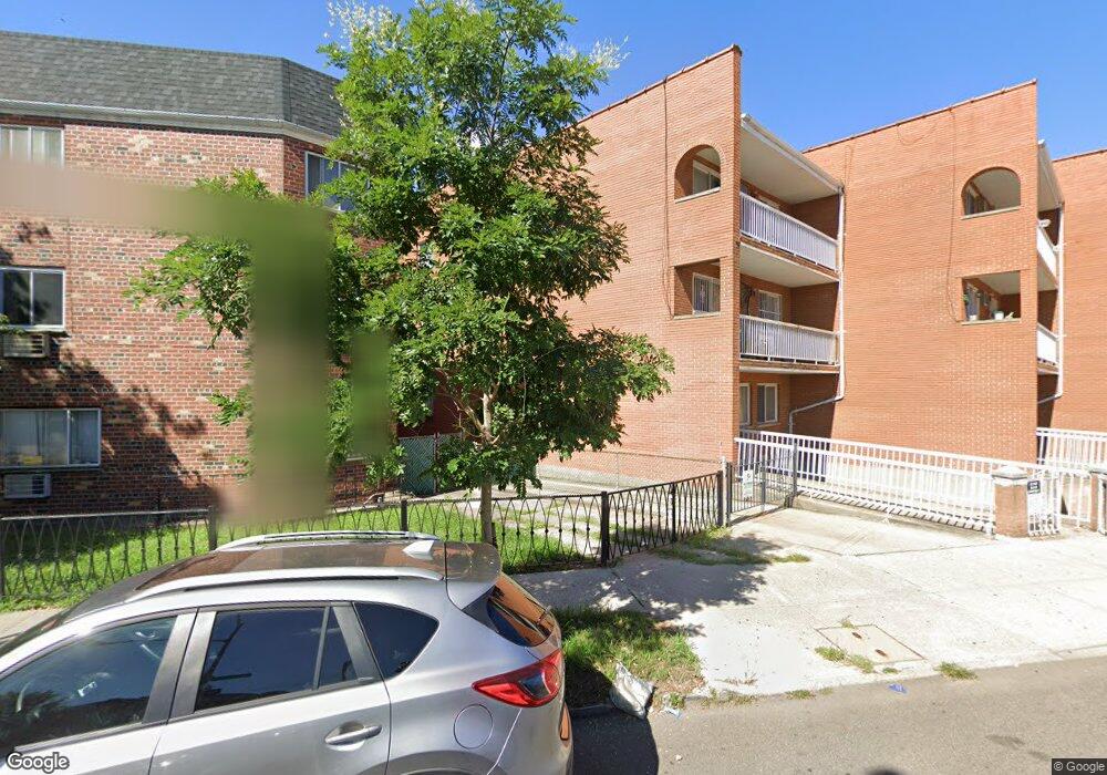 4318 Newtown Rd, Long Island City, NY 11103 - photo 1