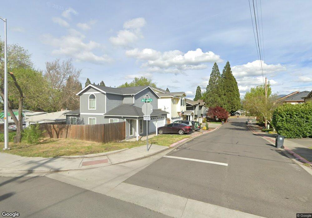 611 Shadow Way unit 2, Central Point, OR 97502 - photo 1