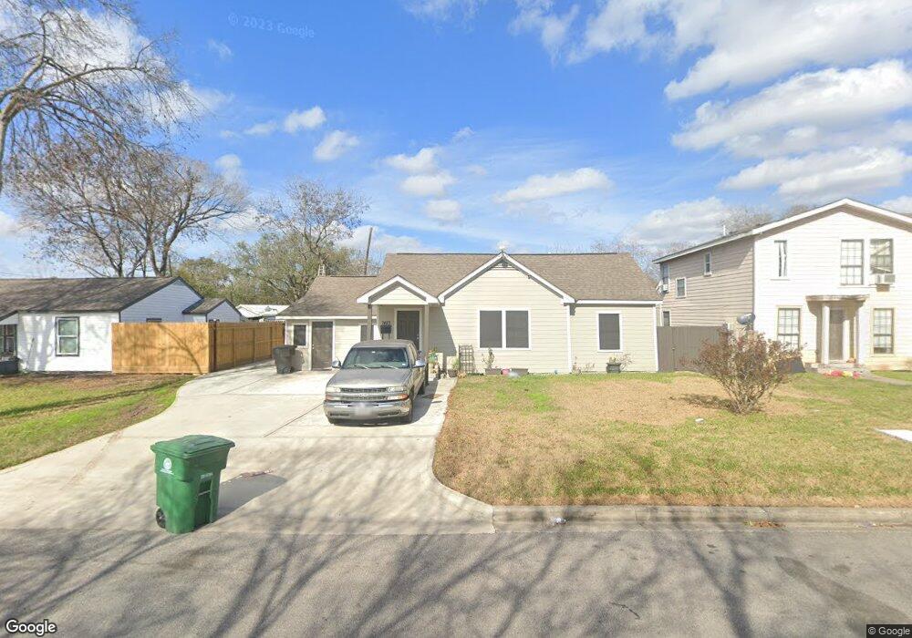 7423 Kingsley St, Houston, TX 77087 - photo 1